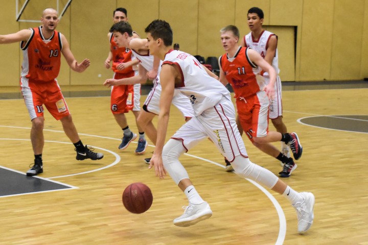 Henri Drell (2. Regionalliga, weißes Trikot, Regnitztal Baskets), Copyright: Brose Bamberg Youngsters