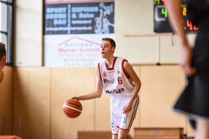  Youngster Paul Guck (weißes Trikot, Regnitztal Baskets) - Copyright Brose Bamberg Youngsters – Lina Ahlf